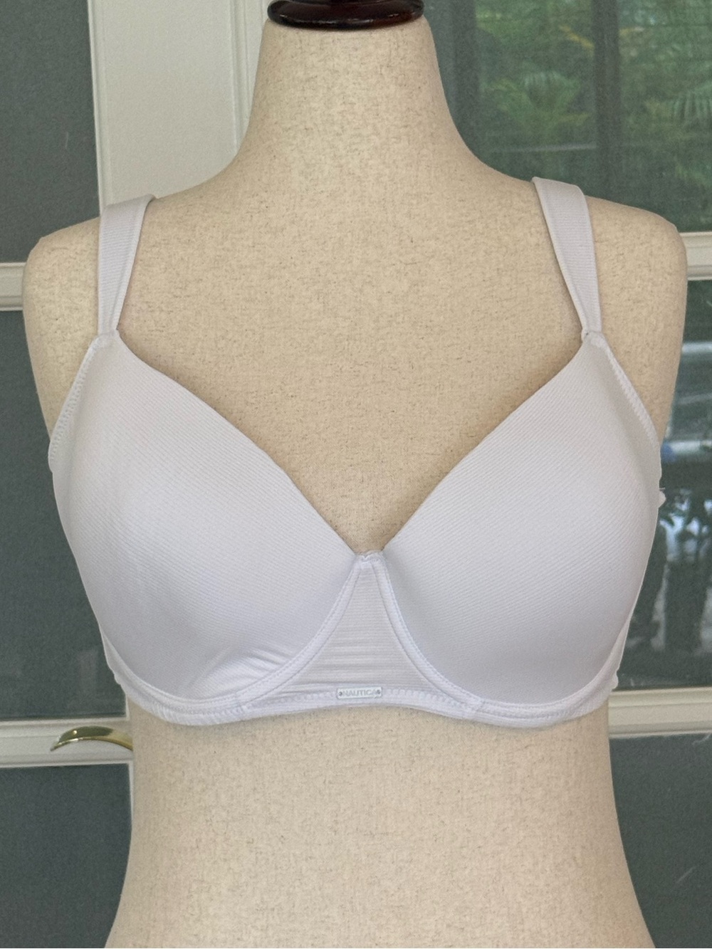 Nautica White T Shirt Bra 42D Underwire Full Coverage